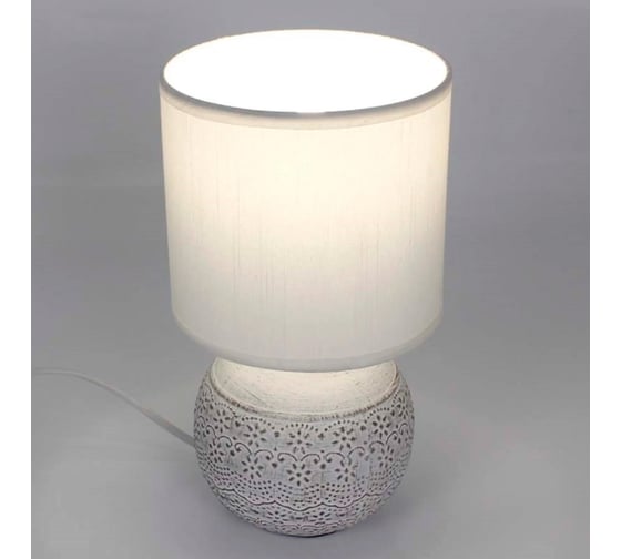 Настольная лампа ESTARES ALFA 1xE14 R-125x150x265-WHITE/WHITE-220-IP20 УУО00004420