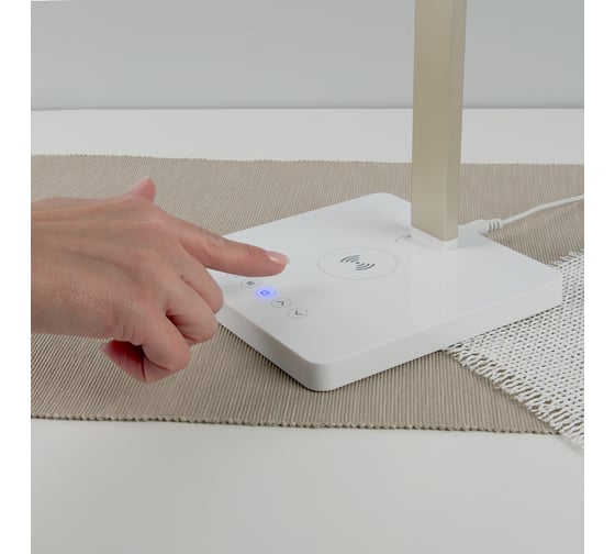 Светодиодный настольный светильник Elektrostandard Lori TL90510 / белый/золотой a039562