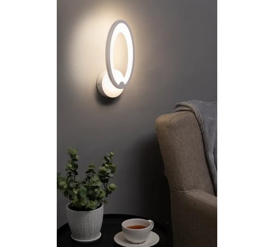 Настенный светильник ESCADA LED*9W White 10219/1LED 9W