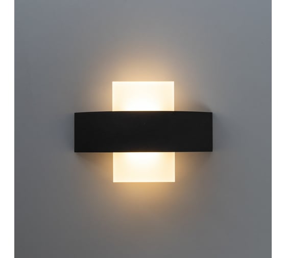 Настенный светильник Arte Lamp A1444AP-1BK