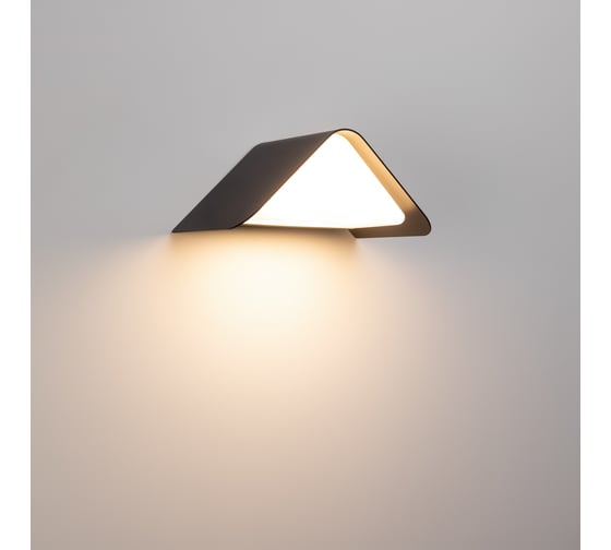 Светильник Arlight LGD-Wall-Delta-1B-12W Warm White 019779
