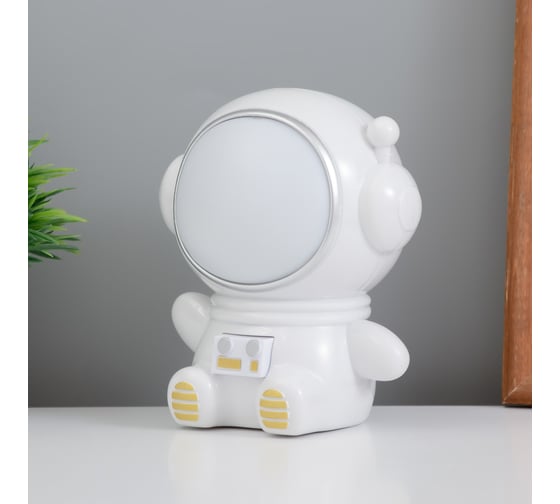 Ночник RISALUX Космонавт LED 1.5Вт USB АКБ белый 9,5x8х10,5 см 7559067