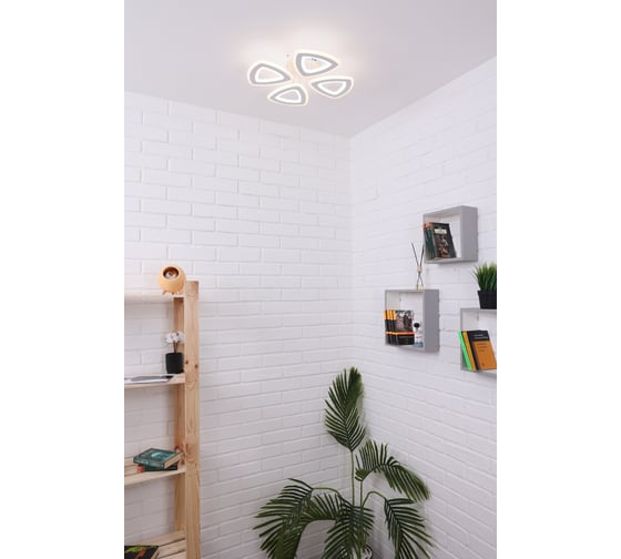 Потолочная светодиодная люстра Schaffner Lente 3160-4, LED, цвет белый. Люстра с пультом управления, освещение до 12 кв.м, мощность 144 Вт. Lente 3160-4 IR