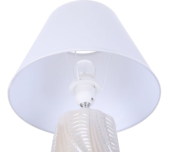 Настольная лампа LUMION E27 1*60W SINNA 8211/1T