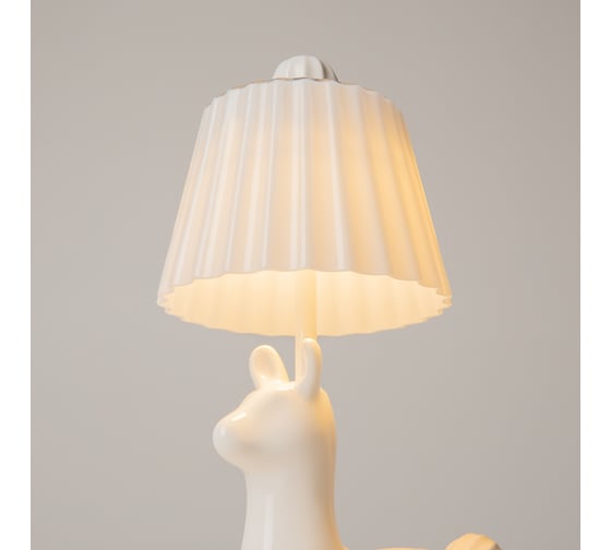 Настольный светильник MAYTONI Senor Alpaca белый MOD377TL-L5W3K