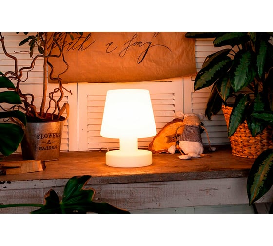 Настольный светильник m3light CLASSIC E14 IP40 2700К 72423000