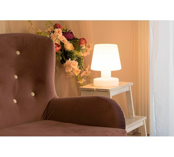 Настольный светильник m3light CLASSIC E14 IP40 2700К 72423000