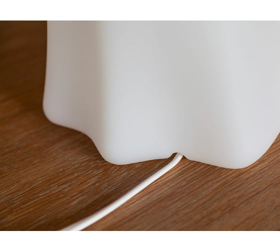 Настольный светильник m3light CASPER E14 IP40 2700К 71423000