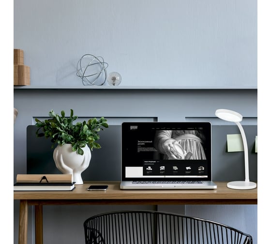 Светильник Gauss настольный Qplus 8W 500lm 4000K белый диммируемый USB LED GT5031