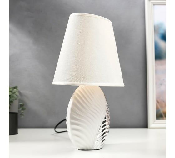 Настольная лампа RISALUX 7515118TL/1 E14 40Вт белый-серебро 25х25х37,5 см 4551691
