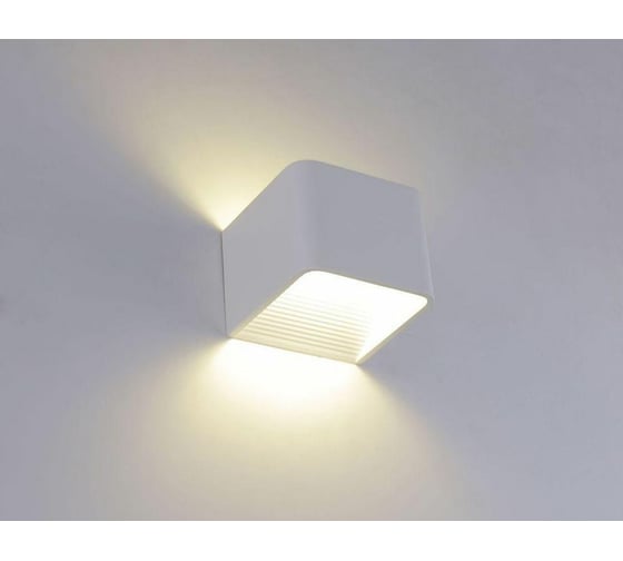 Настенный светодиодный светильник Crystal Lux CLT 010W100 WH