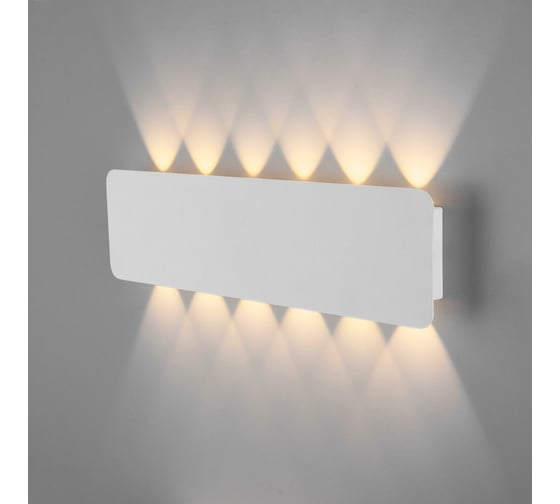 Настенный светильник Elektrostandard 40139 1 LED белый a055777