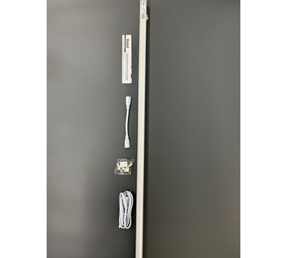 Светодиодный линейный светильник для растений Uniel ULI-P21-24W/SPSB IP40 WHITE UL-00008921