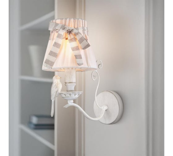 Настенный светильник MAYTONI (бра) Bird 1хE14x40 W ARM013-01-W