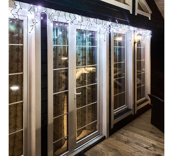 Светодиодная гирлянда бахрома Neon-Night Айсикл 4,8x0,6 м, мерцание, черный провод, белый 255-175