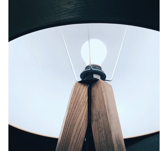 Светодиодная лампа РЕКОРД LED P45-U 8W Е27 4000К 25045