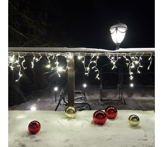 Гирлянда Neon-Night айсикл (бахрома) 2.4 х 0.6 м, белый ПВХ, 88 LED тепло-белые 255-037