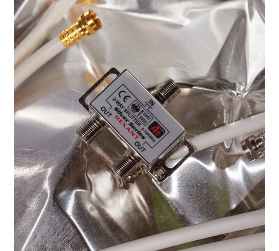 Делитель REXANT ТВ х 2 + 3шт. F BOX 5-1000 МГц Silver 05-6101