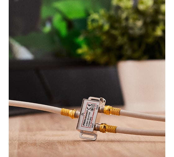 Делитель PROconnect ТВ х 2 под F разъём 5-2500 МГц СПУТНИК 05-6201-4