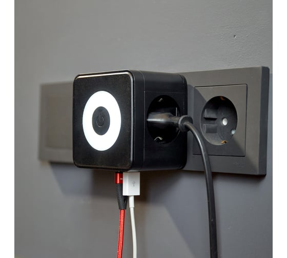 Двойник электрический REXANT Куб 16А с заземлением + 2хUSB-A 2,4А + USB Type-C 3А с ночной подсветкой, черный 11-1252