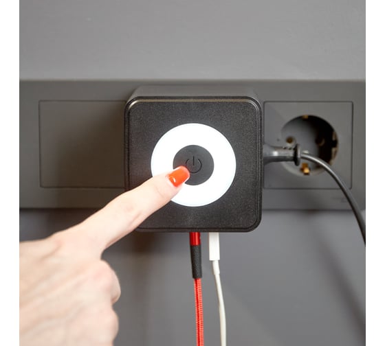 Двойник электрический REXANT Куб 16А с заземлением + 2хUSB-A 2,4А + USB Type-C 3А с ночной подсветкой, черный 11-1252