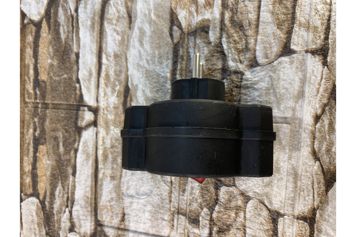 Блок на 3 гнезда с выключателем TDM с индикацией: 1x2П+3 16А+2x2П 2,5А ...