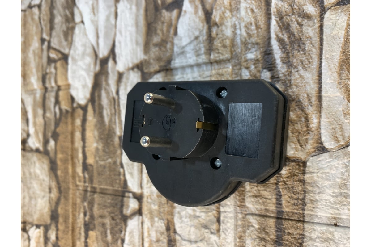 Блок на 3 гнезда с выключателем TDM с индикацией: 1x2П+3 16А+2x2П 2,5А ...