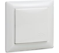 Одинарная розетка IN HOME с заземлением, с крышкой VALENZO белая 6114 4690612006376