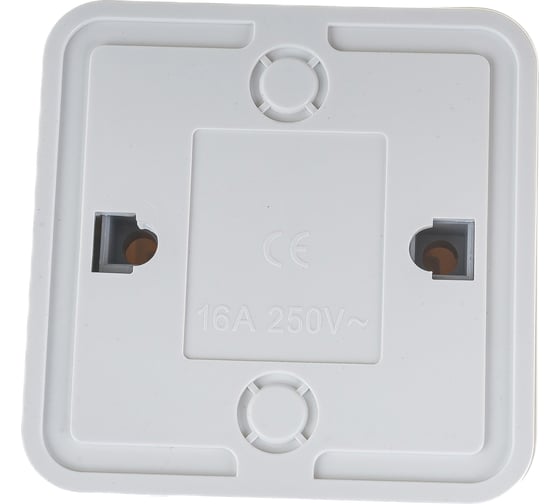 Одинарная розетка IN HOME с заземлением, со шторками BOLLETO белая накладная 7028х 4690612000954