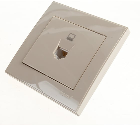 Компьютерная розетка LEZARD RAIN крем 703-0303-139