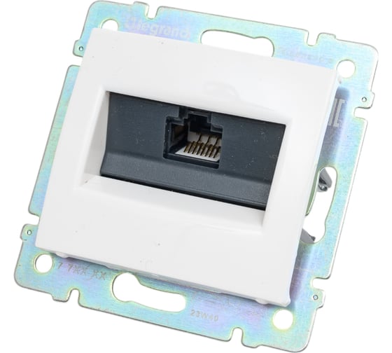 Розетка Legrand компьютерная RJ45 категория 6 UTP Legrand Valena с захватами белый 774246