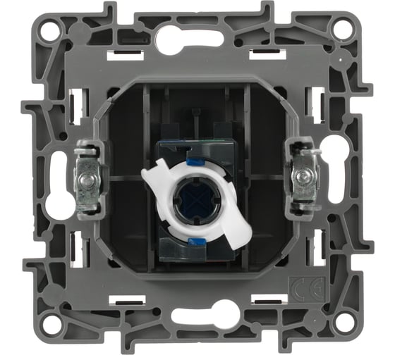 Розетка Legrand компьютерная RJ45 категория 6 UTP Legrand Etika алюминий 672453
