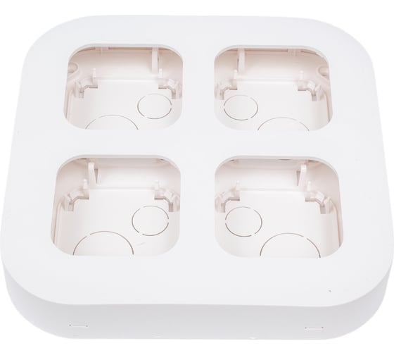 Установочный блок Legrand 4 поста Legrand Quteo IP20 накладной монтаж белый 782294