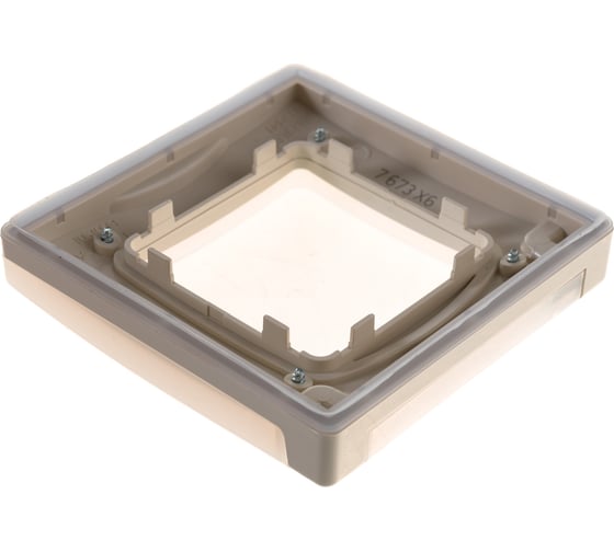 Рамка Legrand с защитной крышкой IP44 Legrand Etika слоновая кость 672560