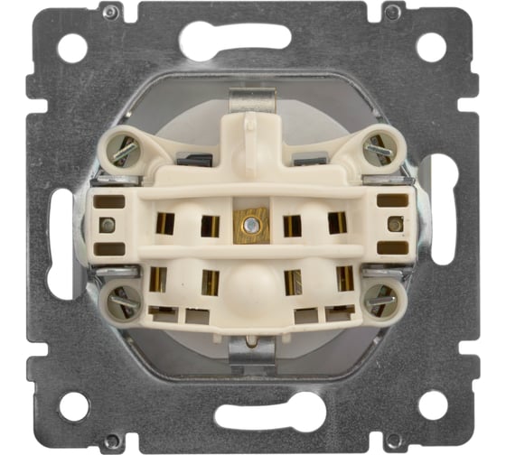 Розетка Legrand DIY Valena 1-ая с заземлением, с защитными шторками, алюминий 694343