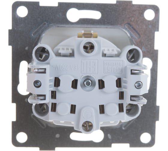 Розетка GUSI ELECTRIC Bravo 1-ой с/з с з/ш и крышкой, СУ, 16А, 250В, белый С10Р91-001