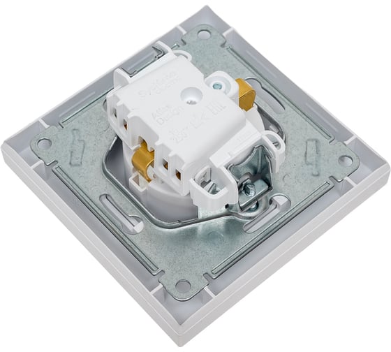 Розетка в сборе Systeme Electric Atlasdesign лотос с заземлением со шторками, 16а, ATN001344