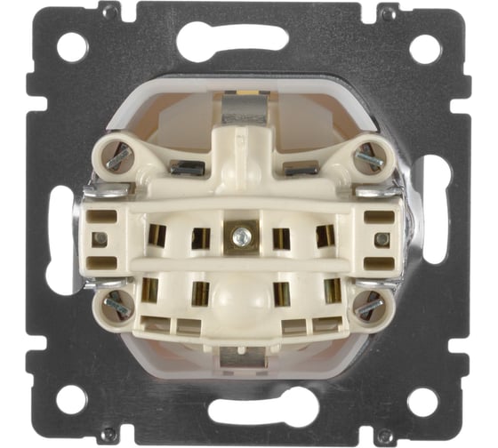 Механизм одноместной розетки Legrand СП Valena 2К+З IP44 с заземл. сл. кость DIY-упак. Leg 695640