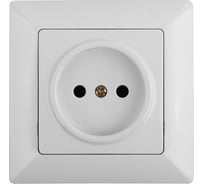 Розетка Intro 420101 2P, 16А, 250В, СУ, Solo, белый Б0043305