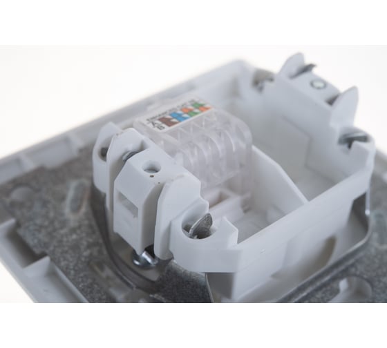 Компьютерная розетка GUSI ELECTRIC Bravo RJ45, одинарная, СУ, белый С10К1-001-СБ