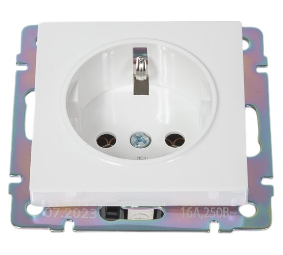Розетка Smartbuy с заземлением 16А белая Нептун SBE-05w-16-S1-Z 1