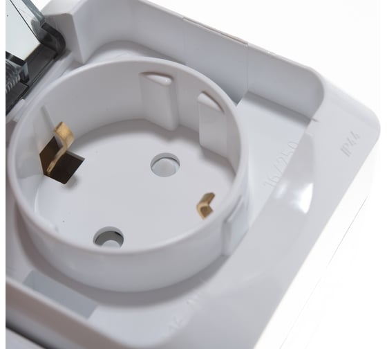 Блок Systeme Electric ОП Этюд IP44 белый, 2-клавишный выключатель+евророзетка з/ш SchE BPA16-242B