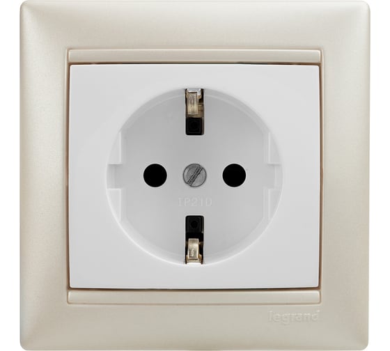 Розетка Legrand с заземлением Legrand Valena без шторок 16А 250В винтовые зажимы белый 774420