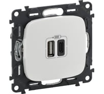 Зарядное устройство Legrand Valena Allure с 2 USB-разъемами тип A-тип C 240 В/5 В 3000 мА белое 754965
