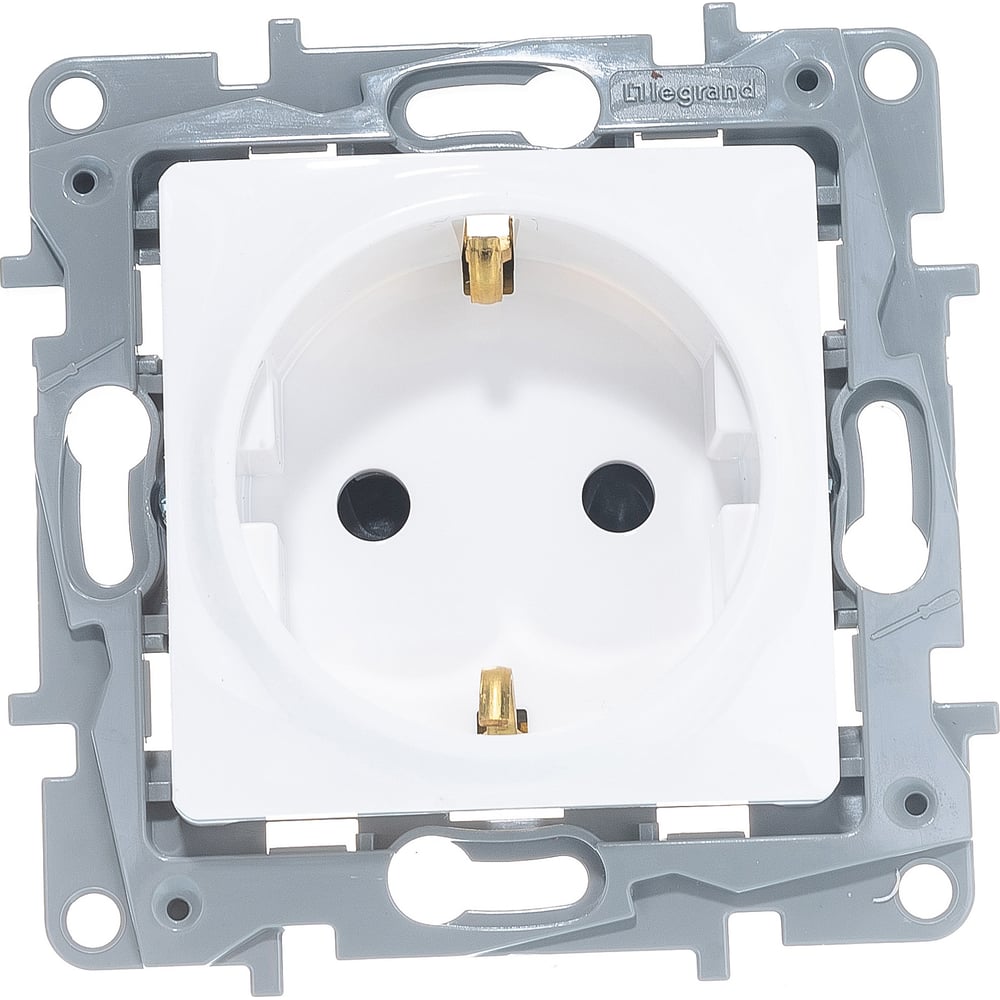 Розетка Legrand с заземлением Legrand Etika со шторками 16А 250В ...