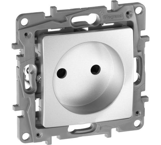 Розетка Legrand без заземления Legrand Etika со шторками 16А 250В винтовые зажимы алюминий 672434