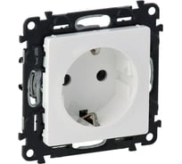 Силовая розетка Legrand Valena LIFE 2К+З 16А 250В.Винтовые зажимы.Белая 753425