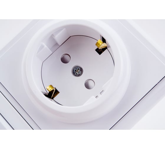 Блок TDM ELECTRIC комбинированный, БКВР 1-но клавишный выключатель, розетка, 2П З с з/ш SQ1813-0001