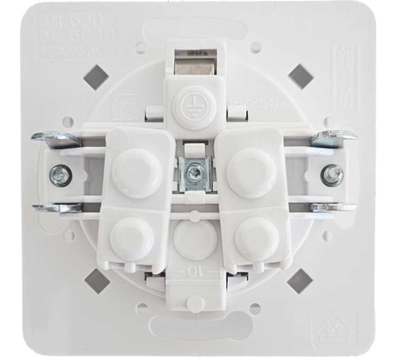 Розетка Aling-conel EON с заземлением с крышкой механизм 16A 250V серебряная арт. E633.S