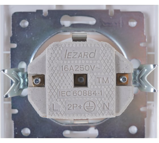 Розетка Lezard MIRA с заземлением, керамика, белый, с серой вставкой 701-0215-122